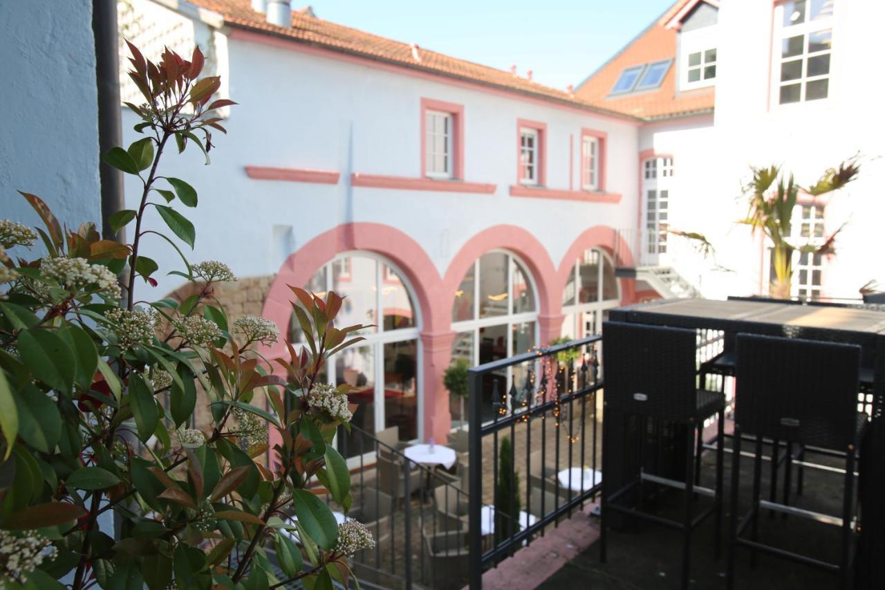 Weisses Ross Designhotel Кирххаймболанден Екстериор снимка